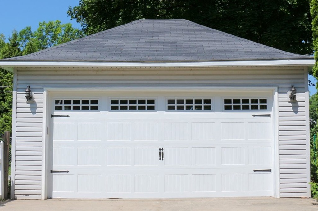 garage door styles of 2023